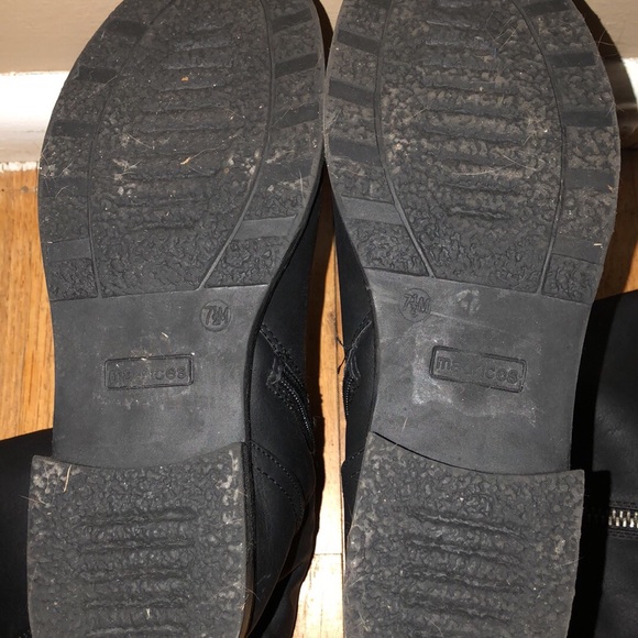 Black boots - Picture 2 of 3